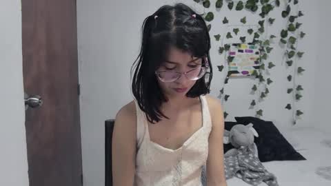 Sarah  online show from December 13, 7:53 pm