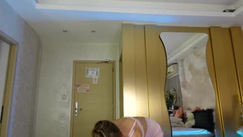 Jenny online show from May 4, 5:11 am
