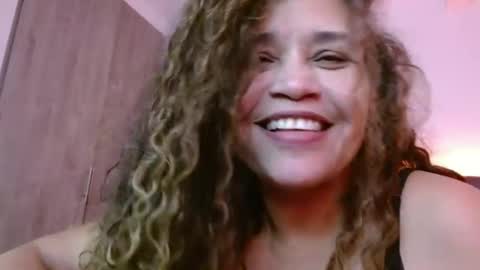 sara online show from October 6, 8:46 pm