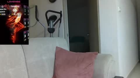 sara martinez online show from February 6, 9:49 pm