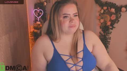 Sara online show from December 9, 6:23 am