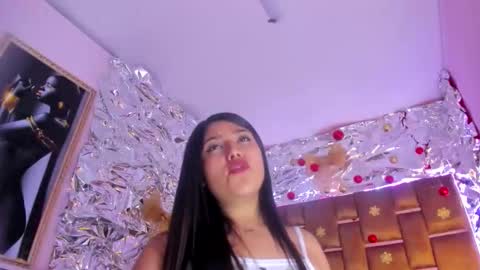 sarastonesx online show from December 5, 6:24 am