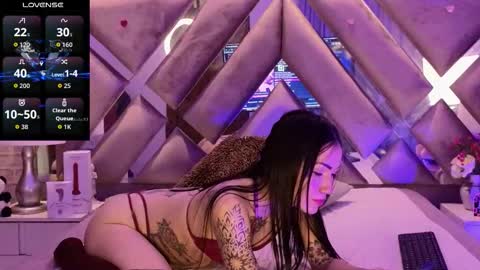 Sara  online show from March 3, 4:02 pm