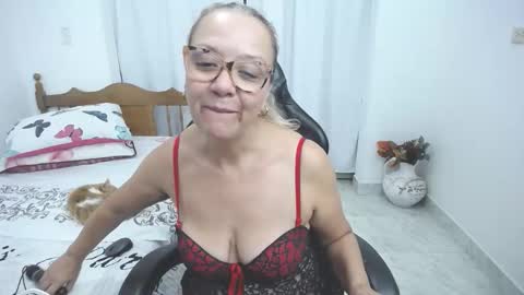 saray1221 online show from February 13, 12:34 am