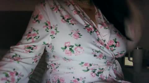 Sara online show from March 28, 12:00 am