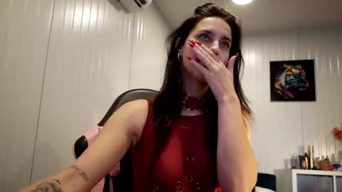 Sarissa online show from February 20, 4:19 pm