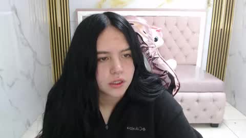 Sara  online show from January 31, 8:40 pm