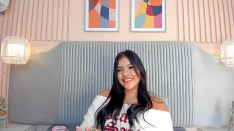 Snapshot of sarita_hills chatting on December 7, 2:02 pm Sara online show from December 7, 2:02 pm