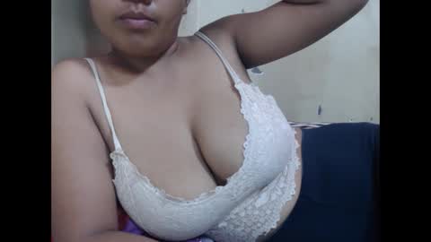 saronette online show from February 20, 11:31 am