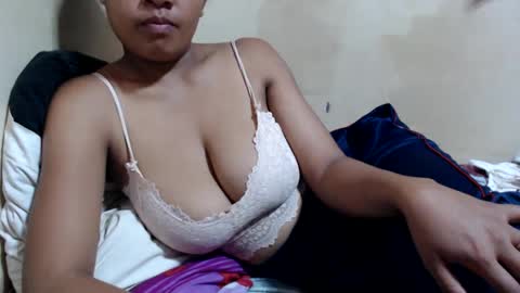 saronette online show from December 17, 7:07 am