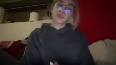 Snapshot of sarrah_rossy chatting on January 14, 9:20 pm Sarrah online show from January 14, 9:20 pm