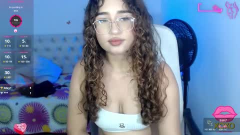 Snapshot of sasha_17_ chatting on September 23, 5:11 pm Sofia online show from September 23, 5:11 pm