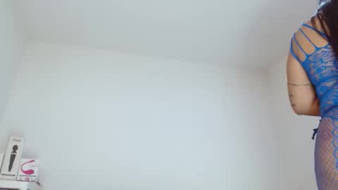 Snapshot of sasha_creamy chatting on October 8, 6:18 am Sasha Creamy online show from October 8, 6:18 am