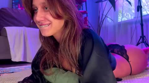 Alexandra Sasha in short online show from October 16, 7:00 am