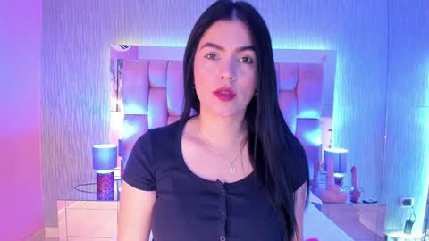 Snapshot of sasha_sims chatting on January 23, 11:37 am Camila online show from January 23, 11:37 am
