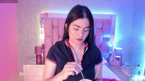 Snapshot of sasha_sims chatting on January 15, 11:32 am Camila online show from January 15, 11:32 am