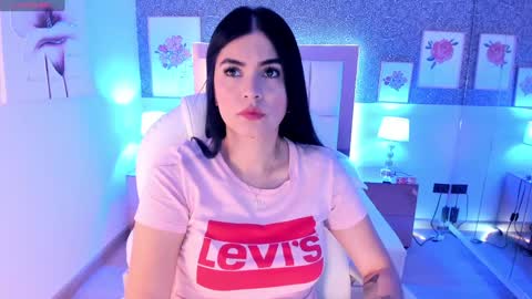 Snapshot of sasha_sims chatting on December 13, 11:13 am Camila online show from December 13, 11:13 am