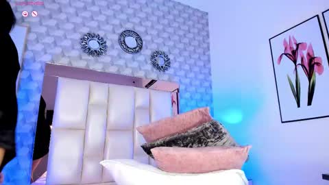 Snapshot of sasha_sims chatting on October 4, 1:06 pm Camila online show from October 4, 1:06 pm