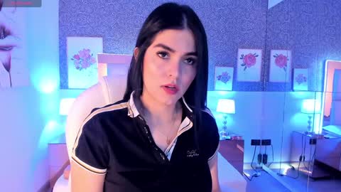 Snapshot of sasha_sims chatting on December 14, 11:29 am Camila online show from December 14, 11:29 am