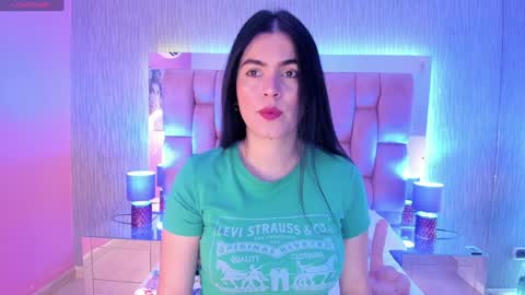 Snapshot of sasha_sims chatting on January 14, 11:31 am Camila online show from January 14, 11:31 am