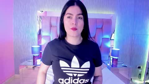 Snapshot of sasha_sims chatting on February 24, 11:30 am Camila online show from February 24, 11:30 am
