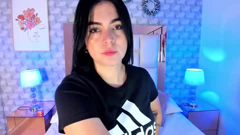 Snapshot of sasha_sims chatting on October 7, 11:47 am Camila online show from October 7, 11:47 am