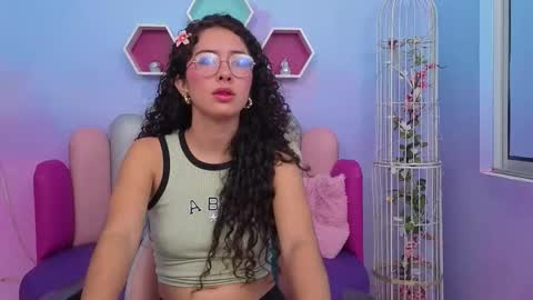 SashaMonroee  online show from November 28, 12:02 am