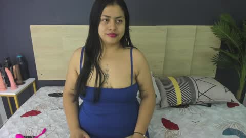 Snapshot of sashapears chatting on February 2, 11:51 am Manuela online show from February 2, 11:51 am