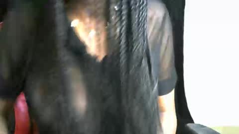 sassy_lyne online show from May 17, 7:29 am