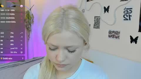 satinpresence online show from May 22, 5:27 am