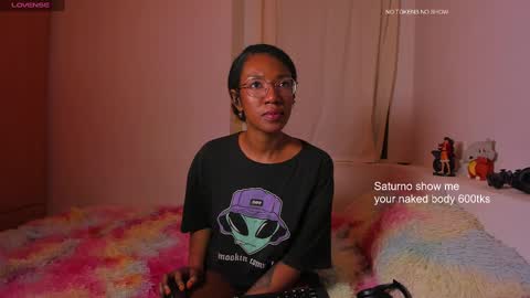 Snapshot of saturno_vibes chatting on January 11, 2:15 pm saturno_vibes online show from January 11, 2:15 pm