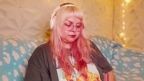 Gina George online show from June 14, 2:35 am
