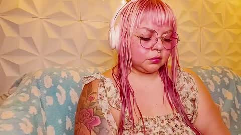 Gina George online show from May 31, 10:11 pm