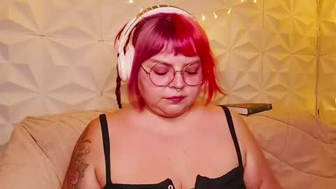 Gina George online show from July 21, 12:00 am
