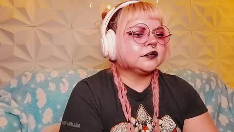 Gina George online show from May 15, 10:56 pm