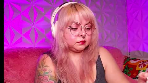 Gina George online show from February 3, 12:43 am