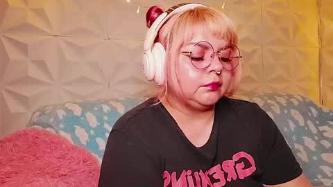 Gina George online show from July 1, 3:28 am