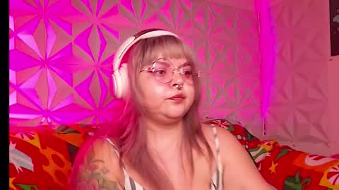 Gina George online show from December 21, 2:27 am