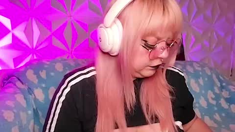 Gina George online show from April 28, 2:27 am