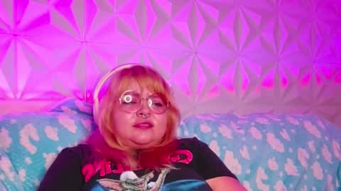 Gina George online show from October 10, 1:32 am