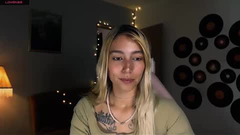 Snapshot of saucy_jenn1 chatting on March 1, 2:15 am I AM JENN online show from March 1, 2:15 am