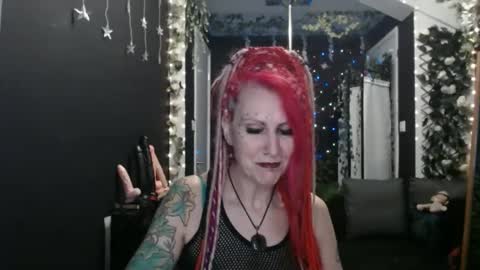 Snapshot of saucysky chatting on February 15, 9:28 pm SaucySky online show from February 15, 9:28 pm