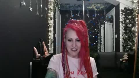 Snapshot of saucysky chatting on February 20, 9:09 pm SaucySky online show from February 20, 9:09 pm