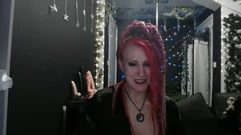 Snapshot of saucysky chatting on March 7, 9:27 pm SaucySky online show from March 7, 9:27 pm