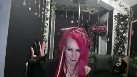 SaucySky online show from March 3, 8:59 pm