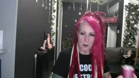 SaucySky online show from February 2, 10:20 pm