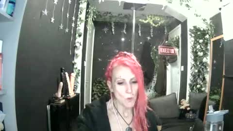 SaucySky online show from May 15, 11:51 pm