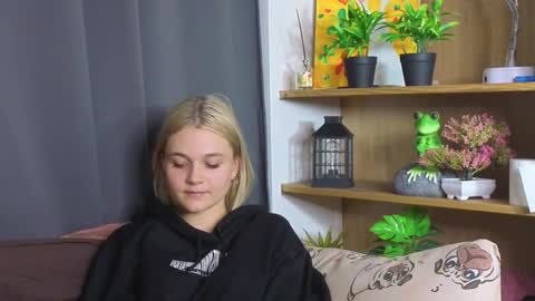 Snapshot of savannahshor chatting on October 2, 7:52 pm savannahshor online show from October 2, 7:52 pm