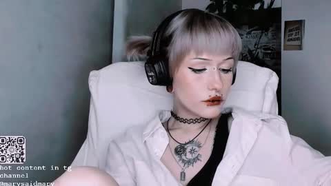 pronoun she. name Mary. age 21. online show from September 26, 3:37 am