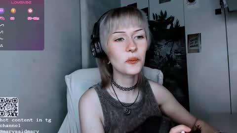 pronoun she. name Mary. age 21. online show from September 28, 7:52 pm